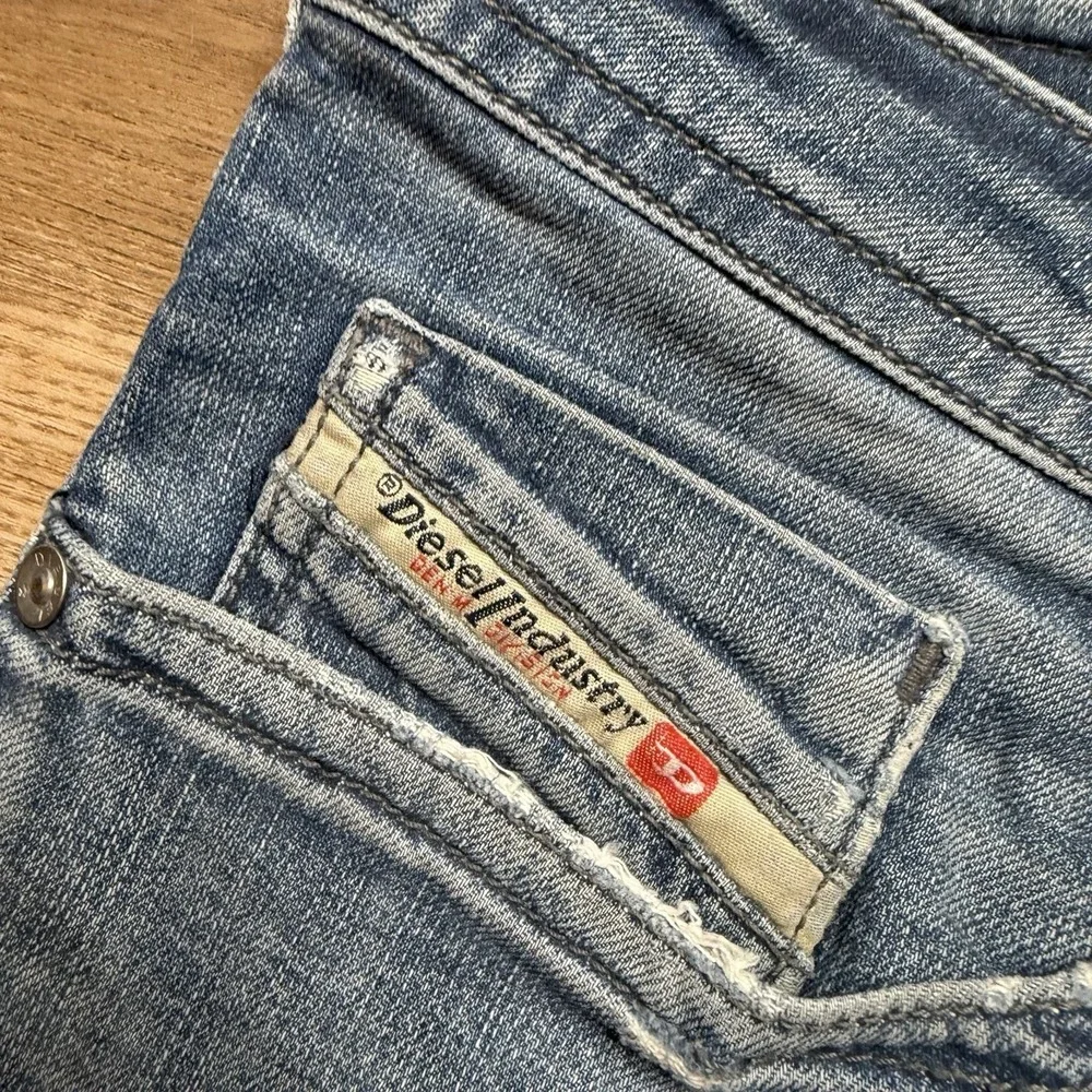 Diesel Buster Jeans Men 34x30 Blue Slim Tapered Stretch Destroyed Rock 0853R